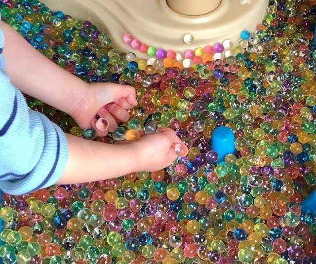 Best Toys For Messy Sensory Play - Upparent